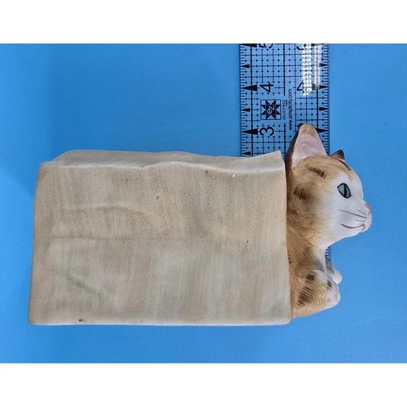 Vintage Mann Music Box Cat Paper Bag Plays "Memories" Kitten Japan 1982 Ceramic - Picture 8 of 9